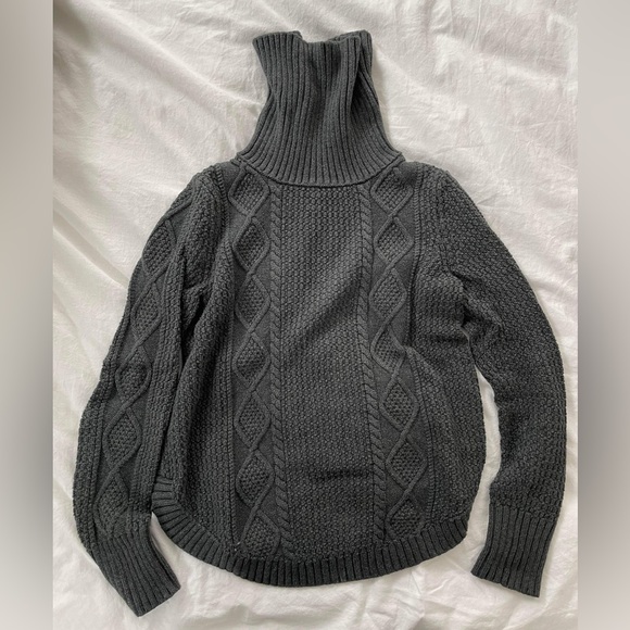 Sweater Bundle - Picture 9 of 10